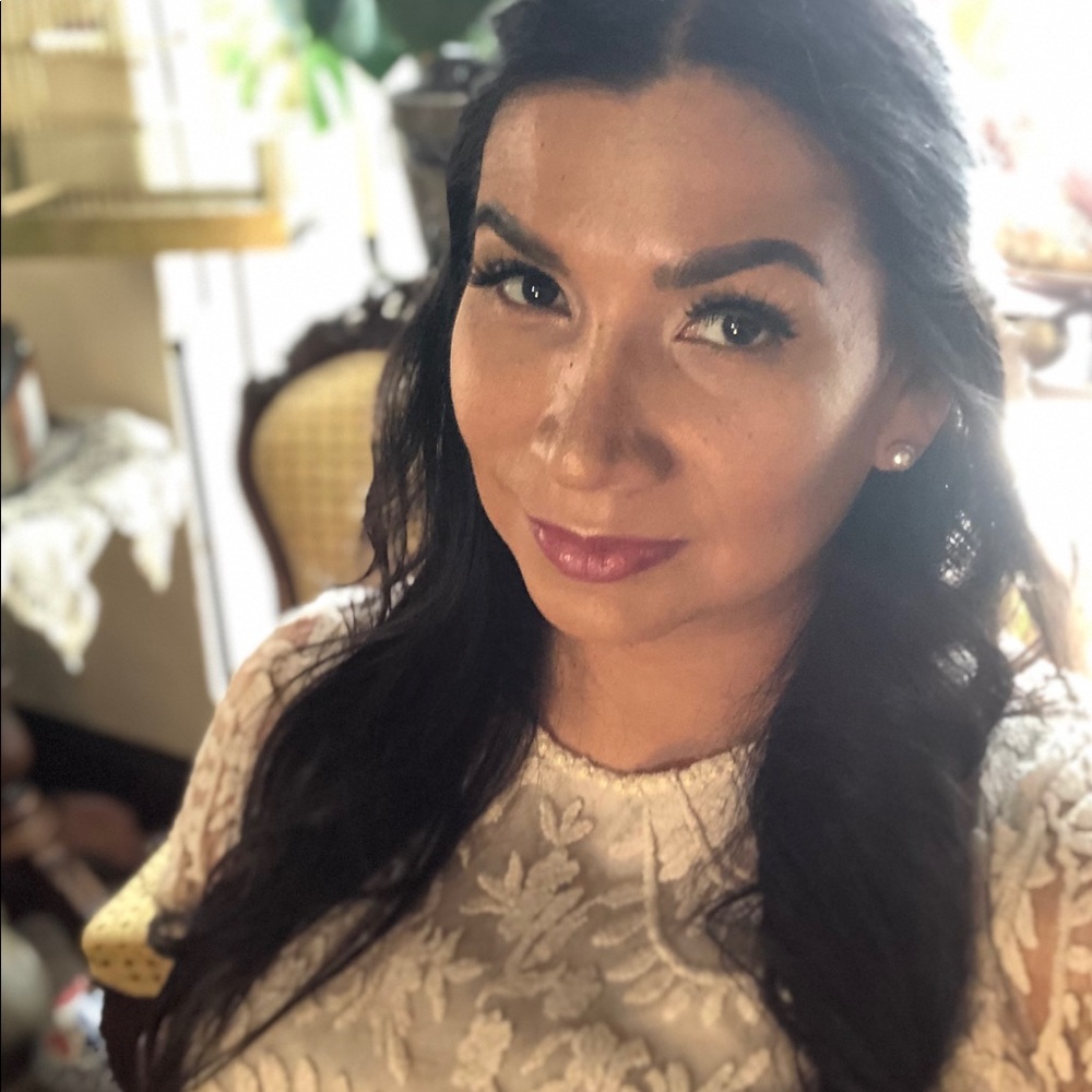 Meet your Posher, Nicole